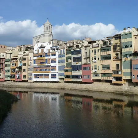 Riverside Apartament *